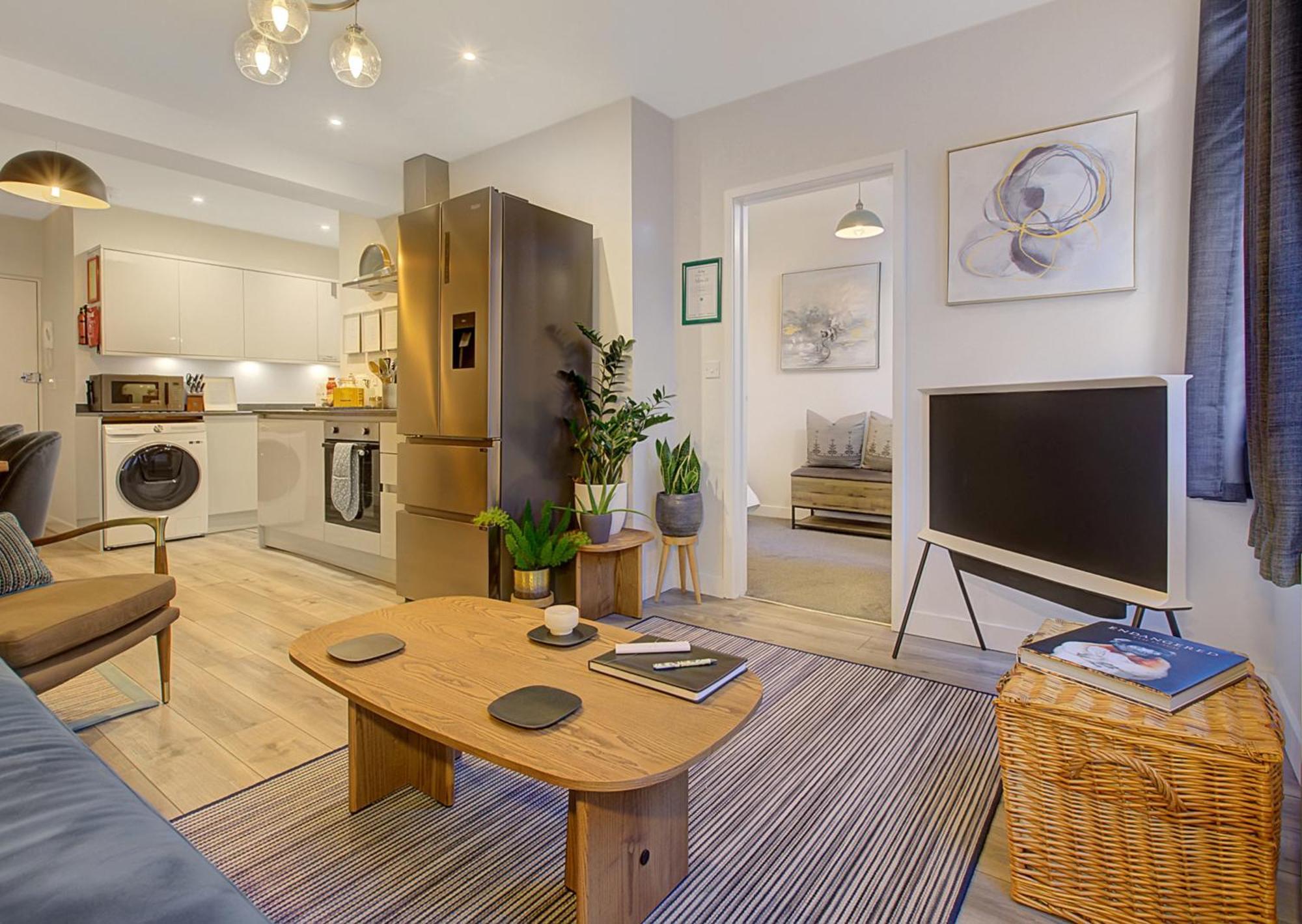 Stylish, Business Traveller Friendly Apartment, With Free Parking And Netflix Φάρνμπορο Εξωτερικό φωτογραφία